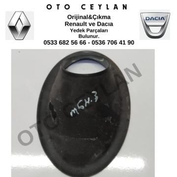 7711428177 Megane 3 Ön Tampon Sis Farı Çerçevesi Orijinal Çıkma