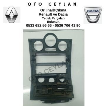 8200491109 Megane 2 Torpido Radyo Klima Kumanda Paneli Çerçevesi Orijinal Çıkma