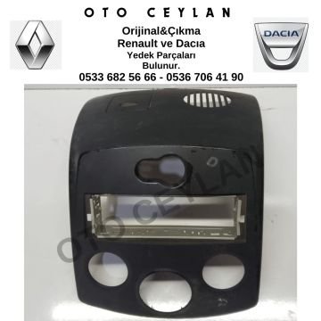 8200407843 Clio 3 Radyo Kalorifer Çerçevesi Orijinal Çıkma