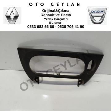 7700432138 Megane 1 Torpido Bakalit Kapağı Orijinal Çıkma