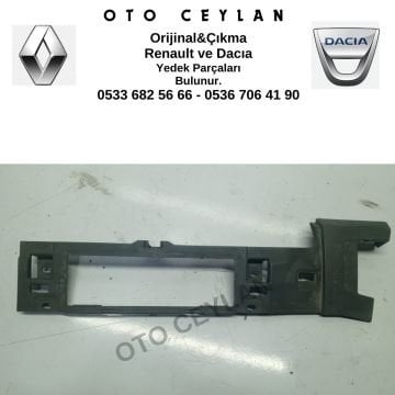 8200636789 Kango 3 Radyo Teyp Paneli Çerçevesi Orijinal Çıkma