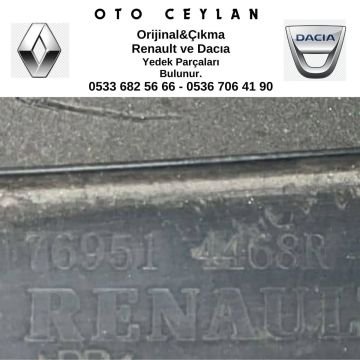769514468R  Clio 4 Sağ Ön Marşbiyel Kaplaması Çıkma Orjinal