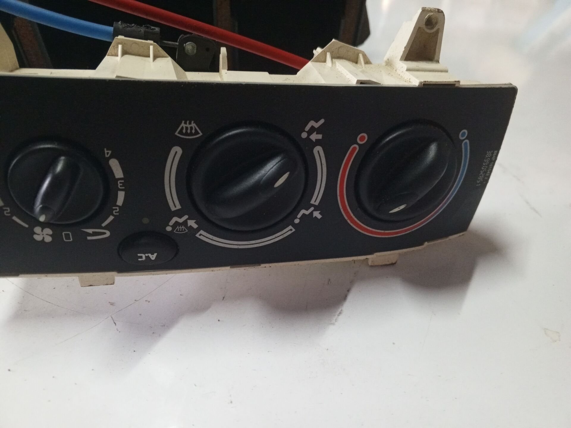 7701046054 MEGAN 1 KALORİFER KUMANDA PANELİ KLIMALI