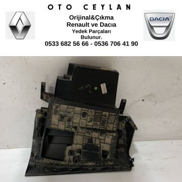 681087915R Megan 3 Torpido Kapağı Çıkma Orjinal