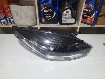 260106128R Megane 3 Faz 2 Mercekli Sağ Far Hafif Hatalı Sıfır