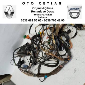 8200045647 Megan 1.6 16v Göğüslük Tesisatı Çıkma