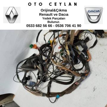 8200045647 Megan 1.6 16v Göğüslük Tesisatı Çıkma