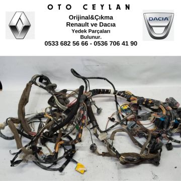 7702262046 Megan 1.6 8v Göğüslük Tesisatı K7M çıkma