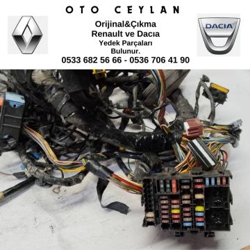 282436513R Lodgy Göğüslük Tesisatı Çıkma