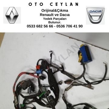 403888700R Fluence Göğüslük Tesisatı Çıkma