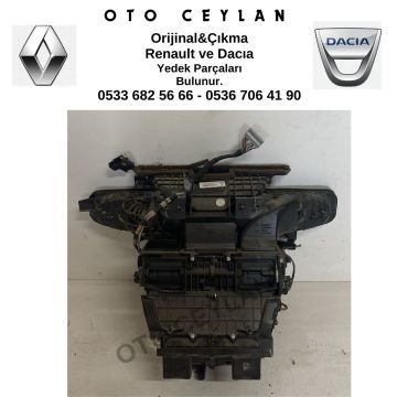 272700046R Megane 3 Kalorifer Gümbeti Orijinal Çıkma