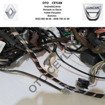 8200440673 Megan II 2 Göğüslük Tesisatı Çıkma Orijinal