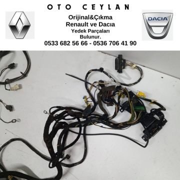 Clıo 2007 Benzinli Göğüslük Tesisatı Çıkma