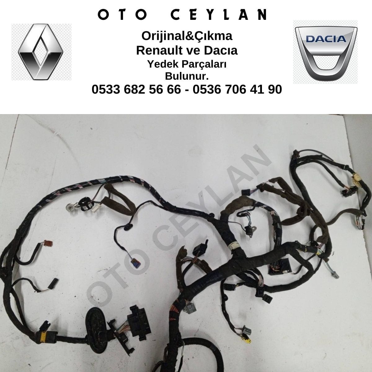 240182656R Megan III Göğüslük Tesisatı Çıkma