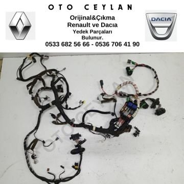 240182656R Megan III Göğüslük Tesisatı Çıkma