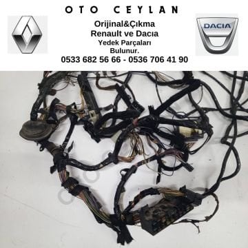 Twingo Göğüslük Tesisatı Çıkma