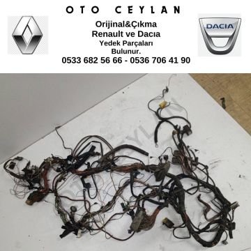 Clıo Göğüslük Tesisatı Çıkma