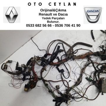 Clıo Göğüslük Tesisatı Çıkma