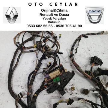 8200635861 Clıo III Göğüslük Tesisatı Çıkma