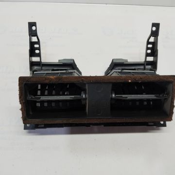 Megan 2 Orta Havalandırma Çıkma