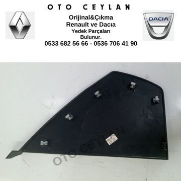 689214375R Duster 2018 Sol Göğüs Yan Kapağı Orijinal Çıkma