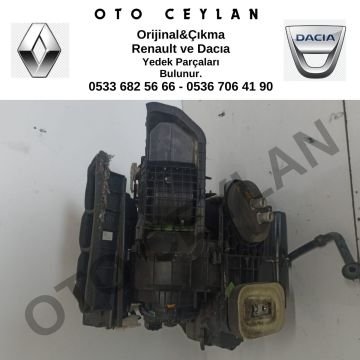 272709138R Dacia Duster 2022 Kalorifer Gümbeti Hatalı Orijinal Çıkma