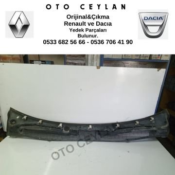 668110020R 668110021R Megane 3 Ön Cam Izgarası Orijinal Çıkma