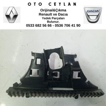 738208120R Megane 3 Emniyet Kemeri Yuvası Sağ Orijinal Çıkma