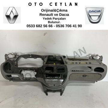 8200068634 Megan 1 Göğüslük Çıkma Orjinal