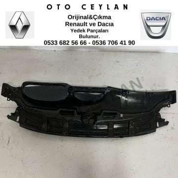 7700846263 Megan 1 Göğüslük Çıkma Orjinal