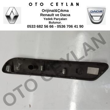 809548270R Dacia Logan Sol İç Tutamak Orijinal Çıkma