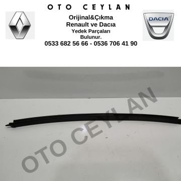 822309723R Symbol Sağ Arka Cam Kelebek Direği Orijinal Çıkma