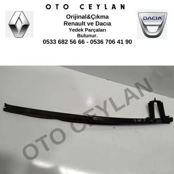 802400008R Megane 3 Sağ Ön Kapı Cam Direği Orijinal Çıkma