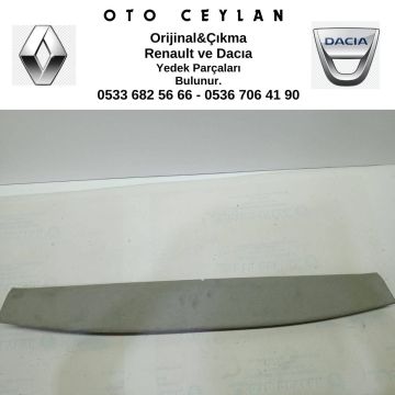 909040006R Megan 3 Bagaj Kapağı Üst Kaplama Çıkma Orjinal