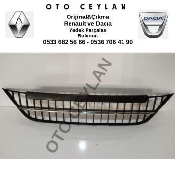 735547956 Lınea Ön Tampon Orta Panjuru (Krom Çıtalı) Yerli Üretim