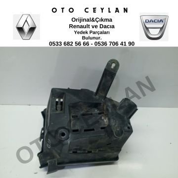 7700435380 Clio 2 Röle Kutusu Alt Kısım Orijinal Çıkma