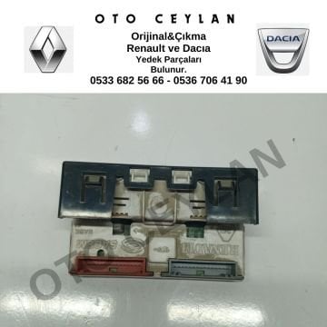 7700428029 Megane Radyo Göstergesi Orijinal Çıkma