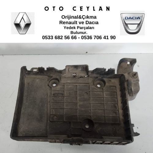 8200166032 MEGANE 2 AKÜ ALT TABLASI BAKALİTİ ÇIKMA