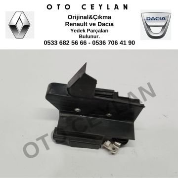 825024490R Symbol Sağ Arka Kapı Kilidi Orijinal Çıkma