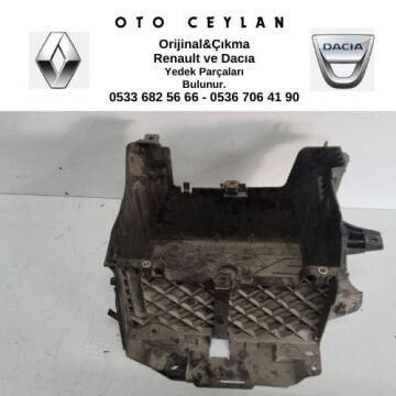 244466737R FLUENCE AKÜ ALT TABLASI BAKALİTİ YUVASI ÇIKMA