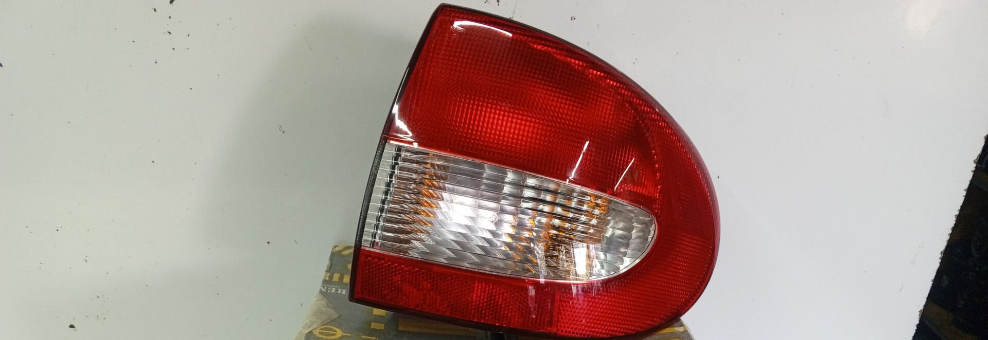 VALEO 087463 MEGANE SAĞ DIŞ STOP KIRMIZI SIFIR ORİJİNAL