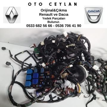 240104616R Sandero 3 Göğüs Torpido Tesisatı Orijinal Çıkma