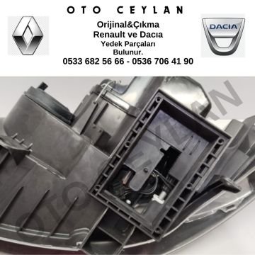 7701064022 Megane 2 Sağ Far Xenon Sıfır Orjinal Ufak Hata