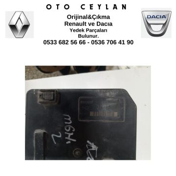 8200481866 MEGAN 2 SİGORTA KUTUSU ÇIKMA