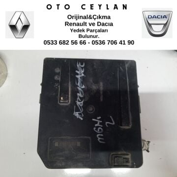 8200481866 MEGAN 2 SİGORTA KUTUSU ÇIKMA